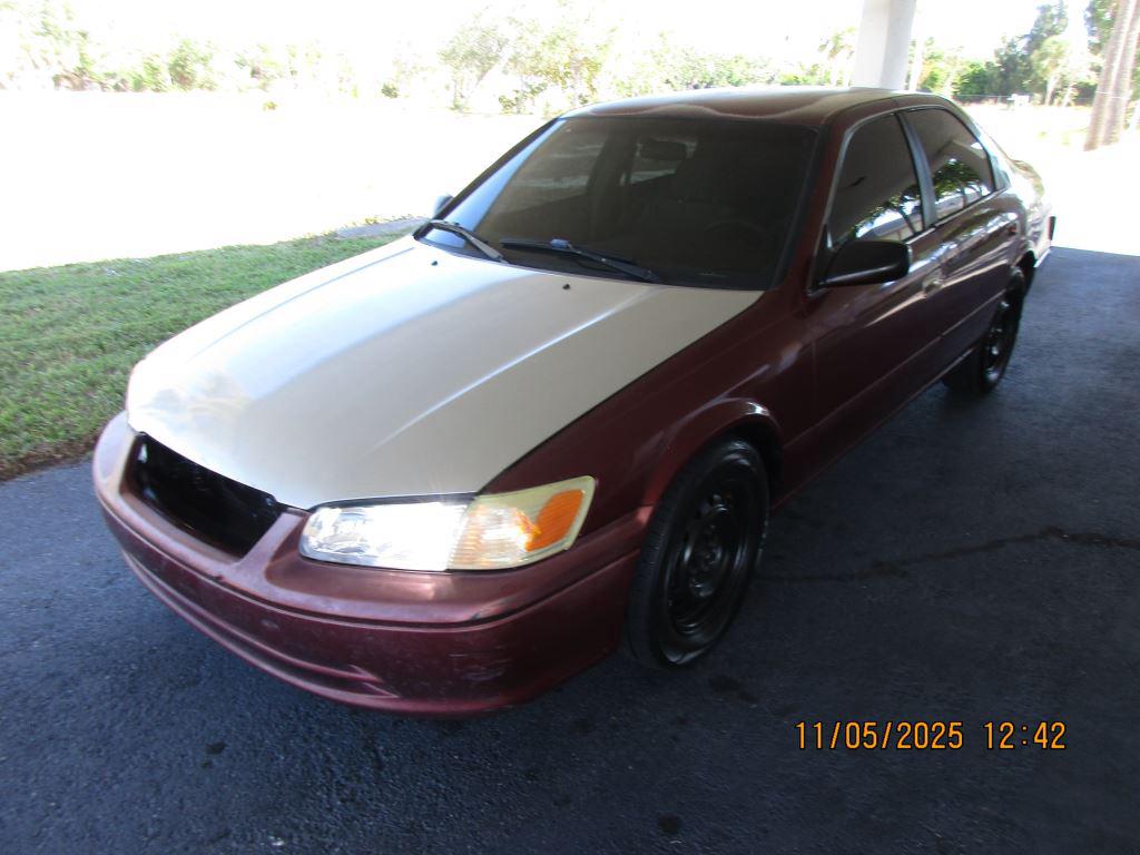 2000 Toyota Camry LE's photo