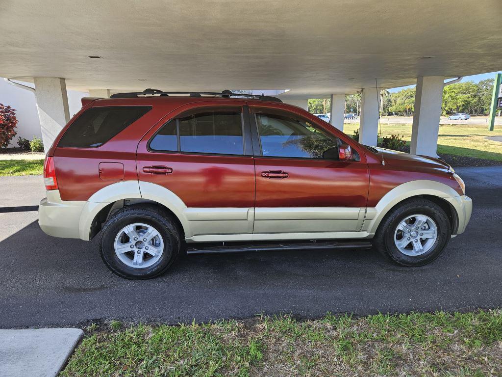 2003 Kia Sorento EX photo 7