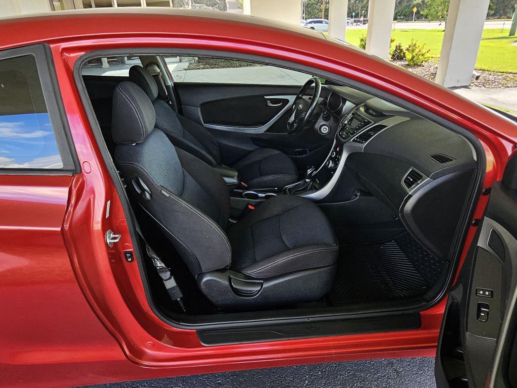 2014 Hyundai Elantra Coupe Base photo 10