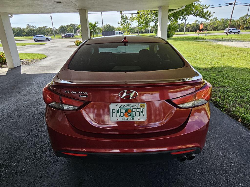 2014 Hyundai Elantra Coupe Base photo 4