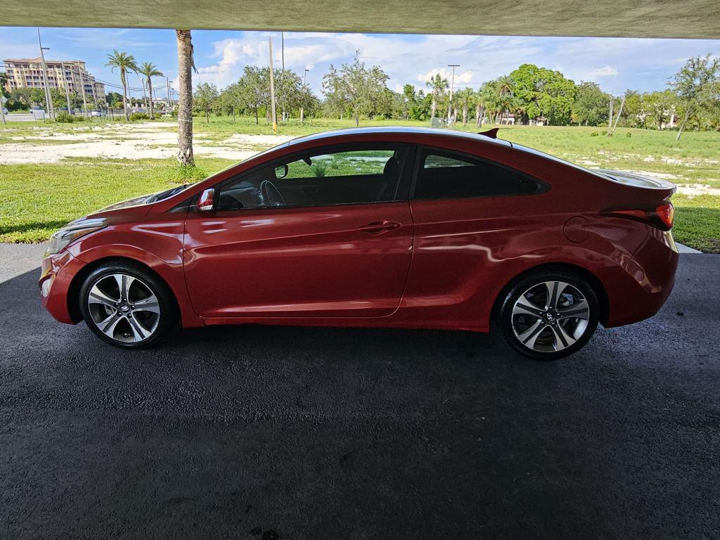 2014 Hyundai Elantra Coupe Base photo 2