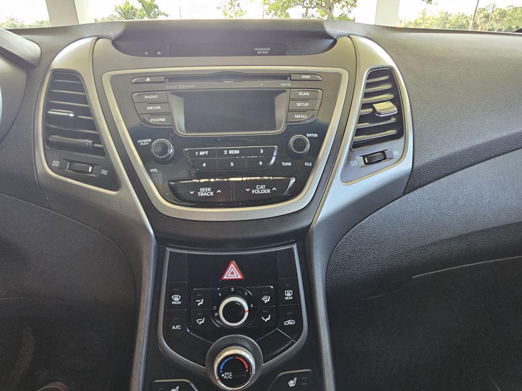 2014 Hyundai Elantra Coupe Base photo 13