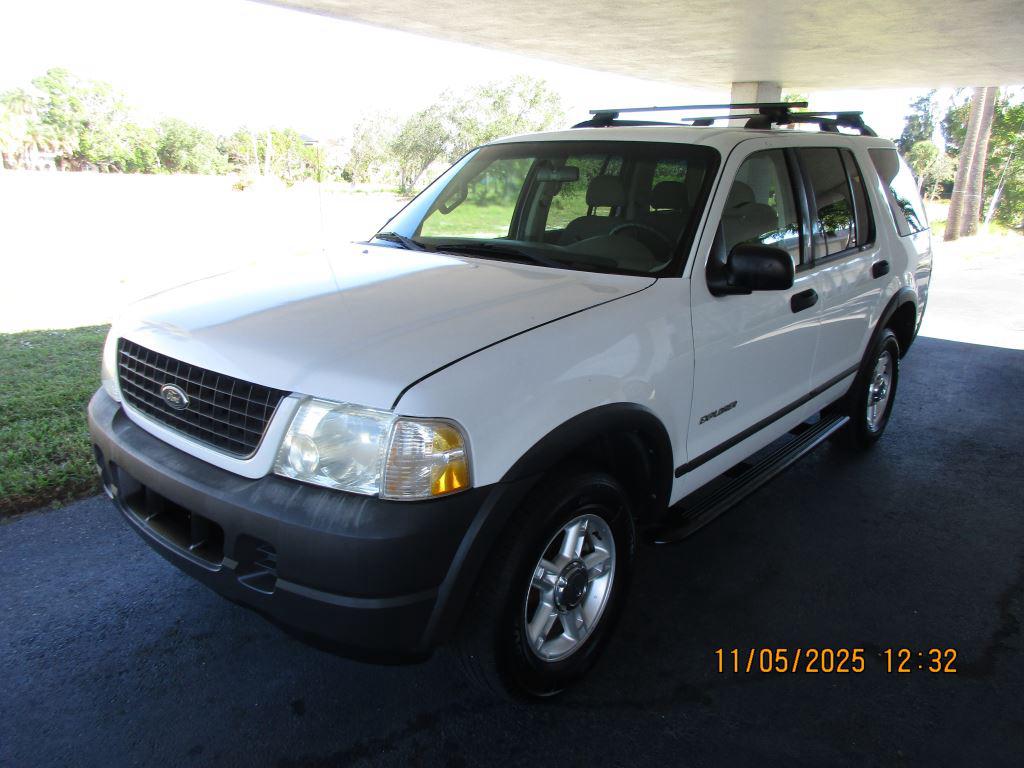2004 Ford Explorer XLS's photo
