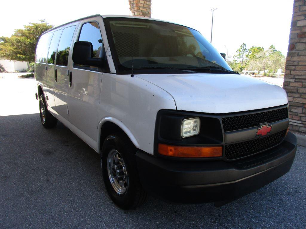 2008 Chevrolet Express Cargo Work Van - Photo 7