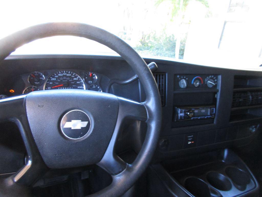 2008 Chevrolet Express Cargo Work Van - Photo 12