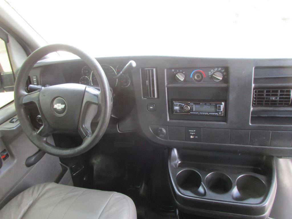 2008 Chevrolet Express Cargo Work Van - Photo 14