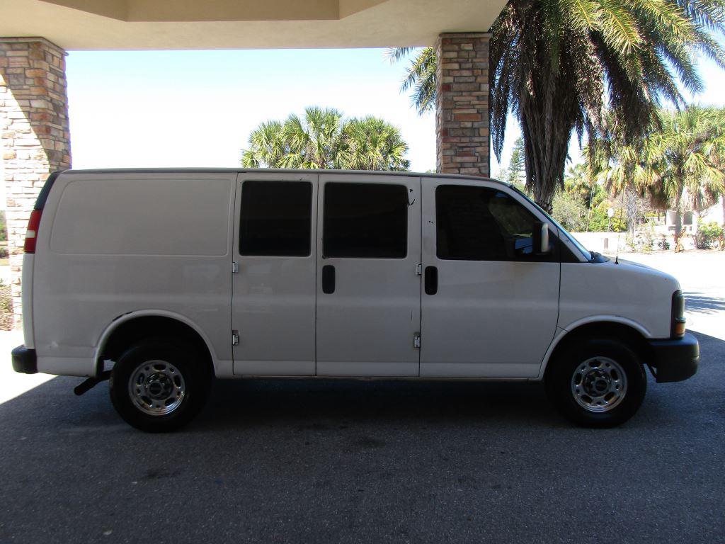 2008 Chevrolet Express Cargo Work Van - Photo 6