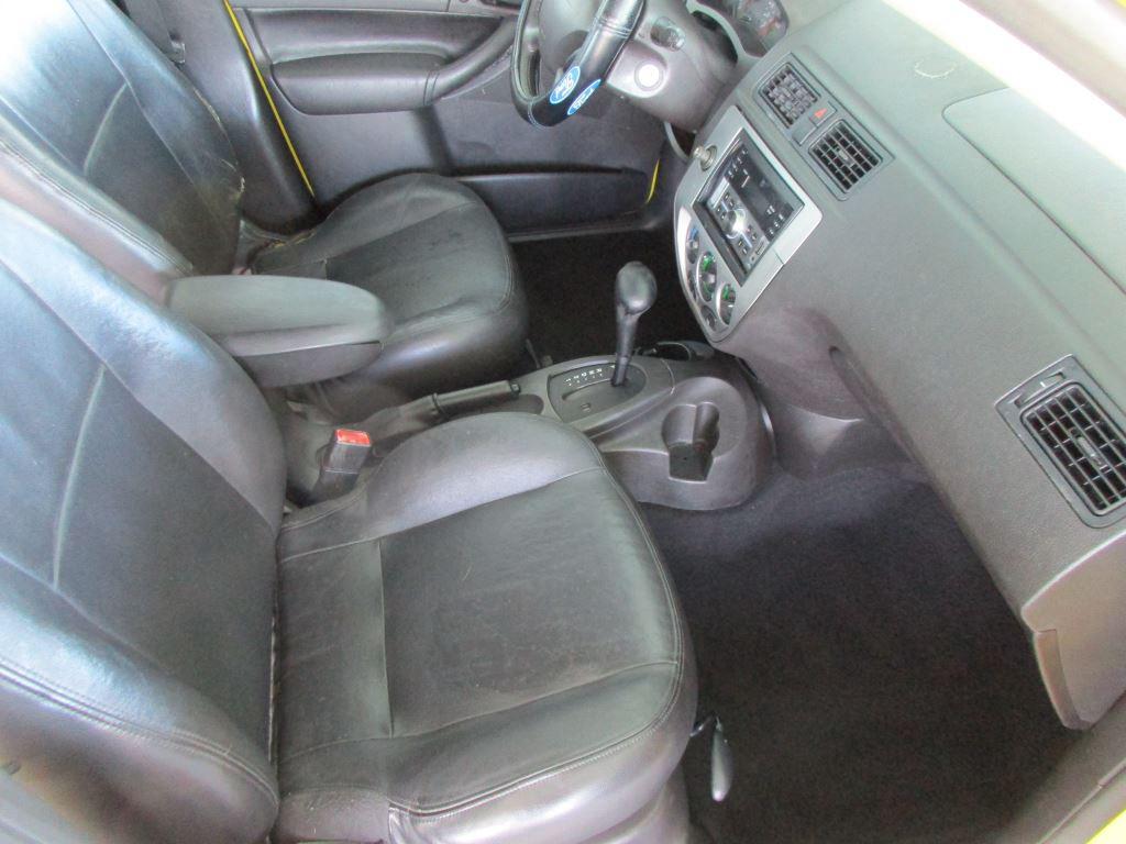 2005 Ford Focus ZX5 SE - Photo 14