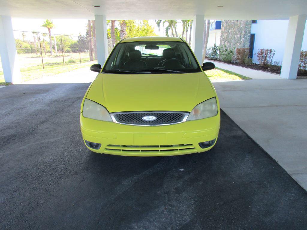 2005 Ford Focus ZX5 SE - Photo 8