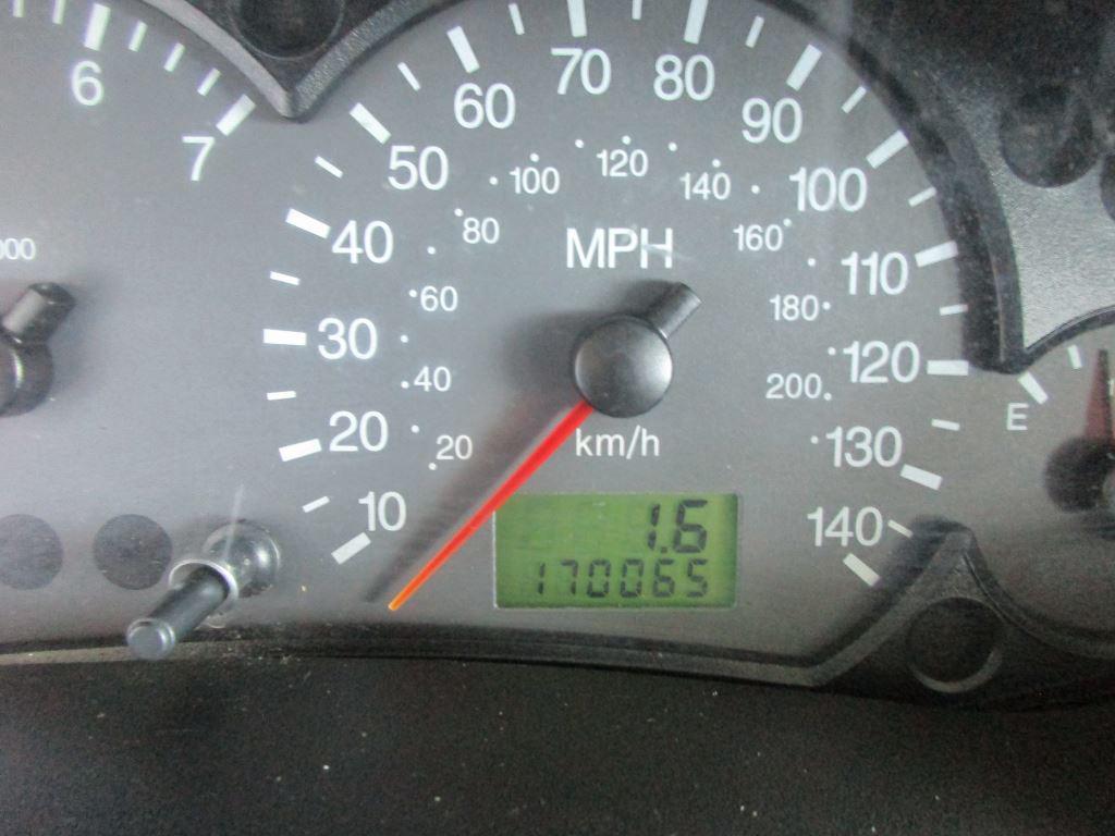 2005 Ford Focus ZX5 SE - Photo 18