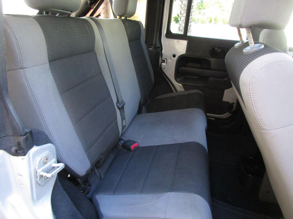 2007 Jeep Wrangler Unlimited X - Photo 11