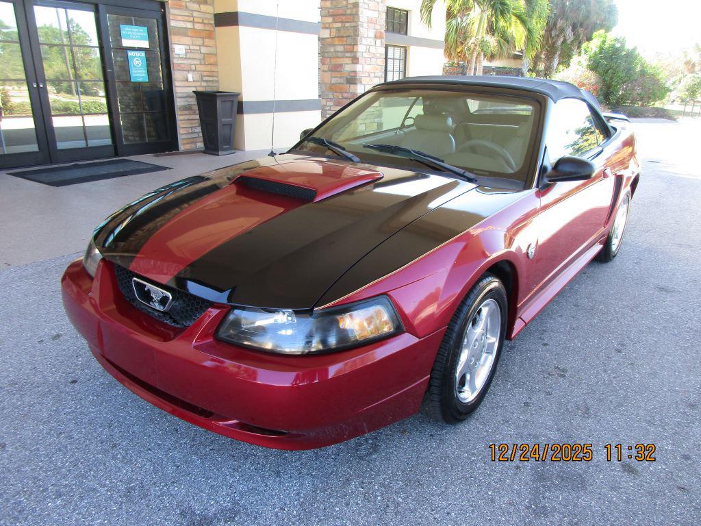 2004 Ford Mustang Deluxe's photo