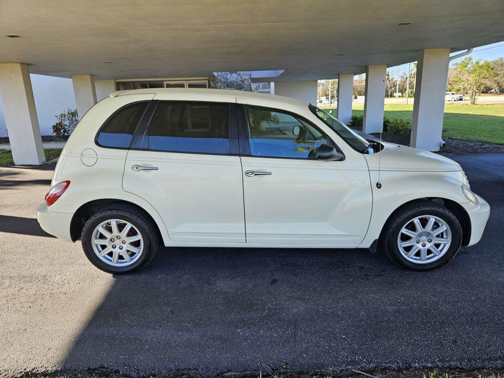 2007 Chrysler PT Cruiser Touring Edition photo 6