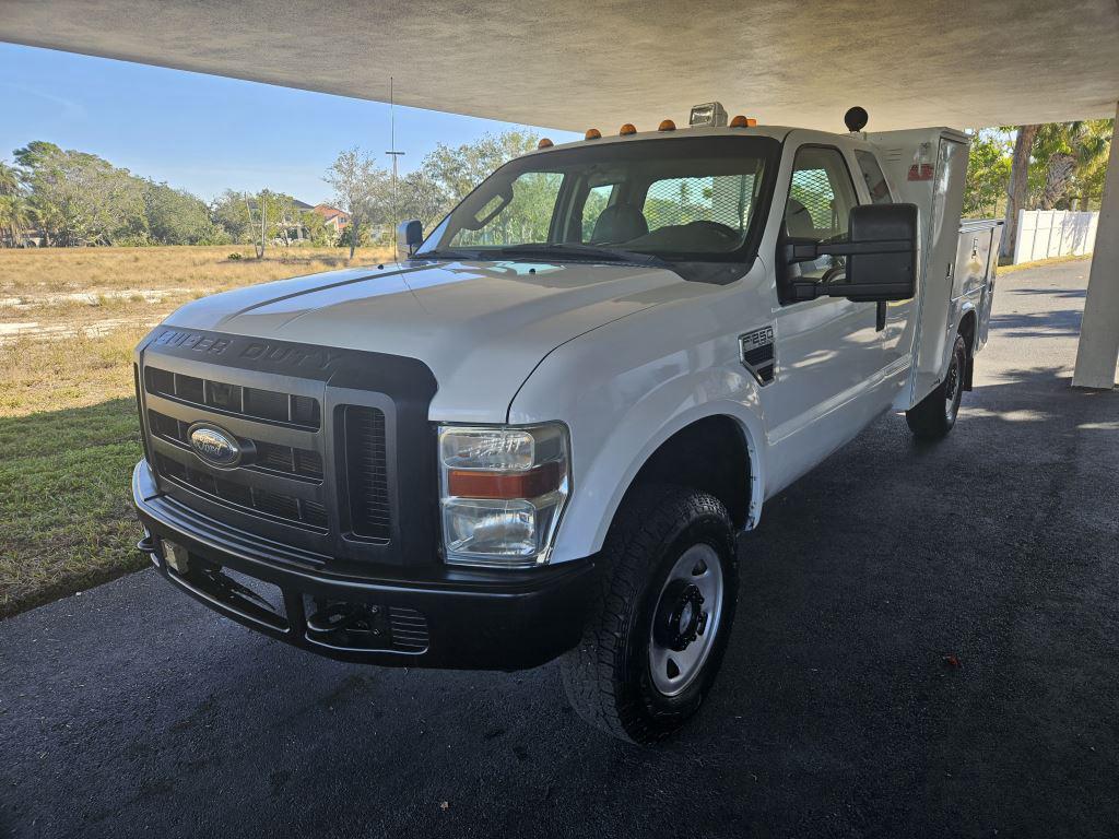 2009 Ford F-250 Super Duty XL's photo